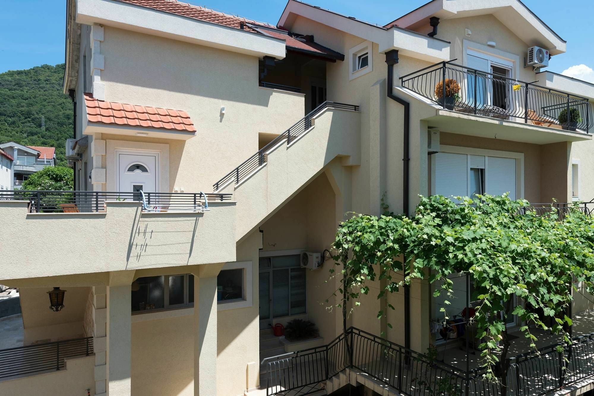 42° North Apartments Tivat Buitenkant foto